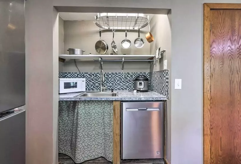 Mimis Place  ~ Ohio Countryside Duplex W/ Deck