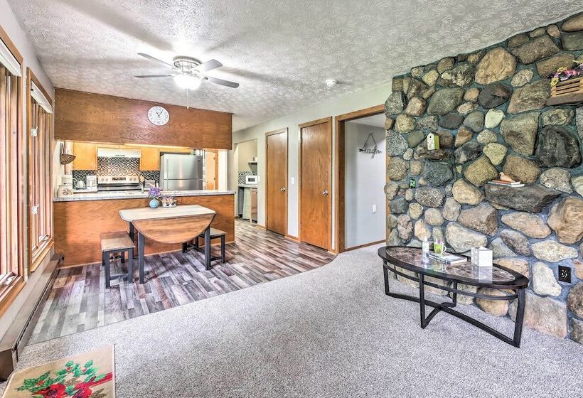 Mimis Place  ~ Ohio Countryside Duplex W/ Deck