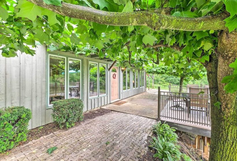 Mimis Place  ~ Ohio Countryside Duplex W/ Deck