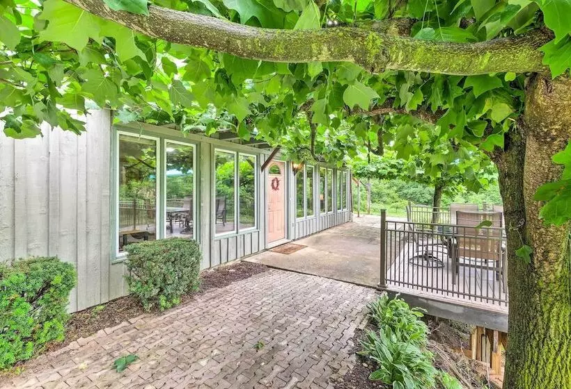 Mimis Place  ~ Ohio Countryside Duplex W/ Deck