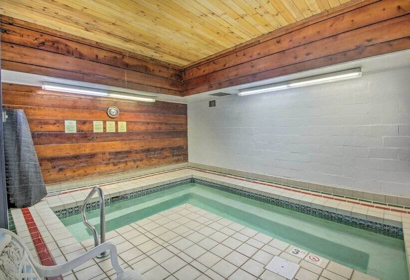 Cozy Lincoln Condo ~ 1 Mi To Loon Mountain!