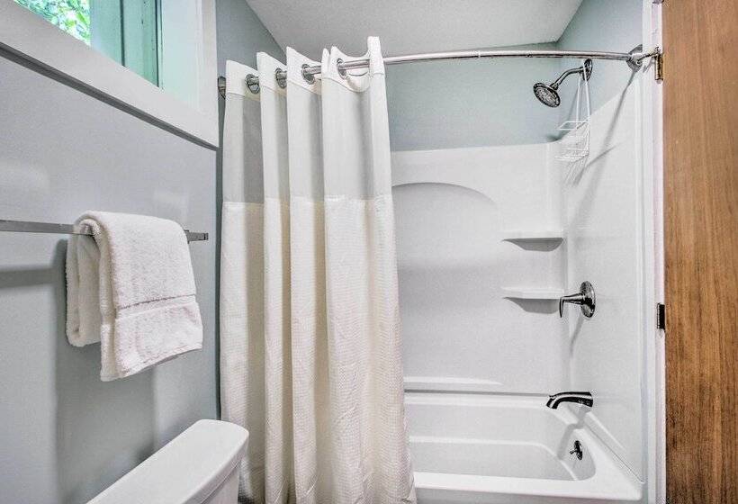 Cozy Lincoln Condo ~ 1 Mi To Loon Mountain!