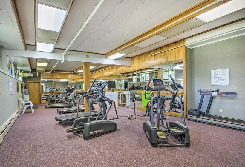Cozy Lincoln Condo ~ 1 Mi To Loon Mountain!