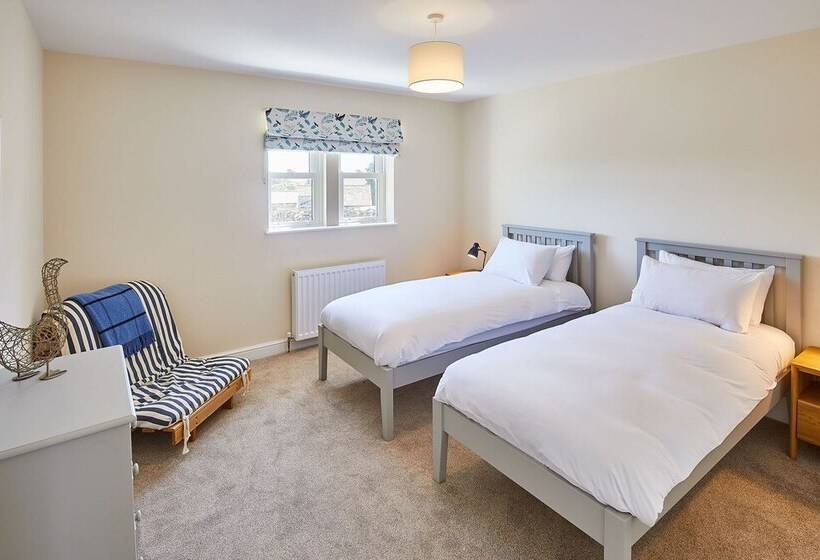 Host Stay Foggyshaw Lodge