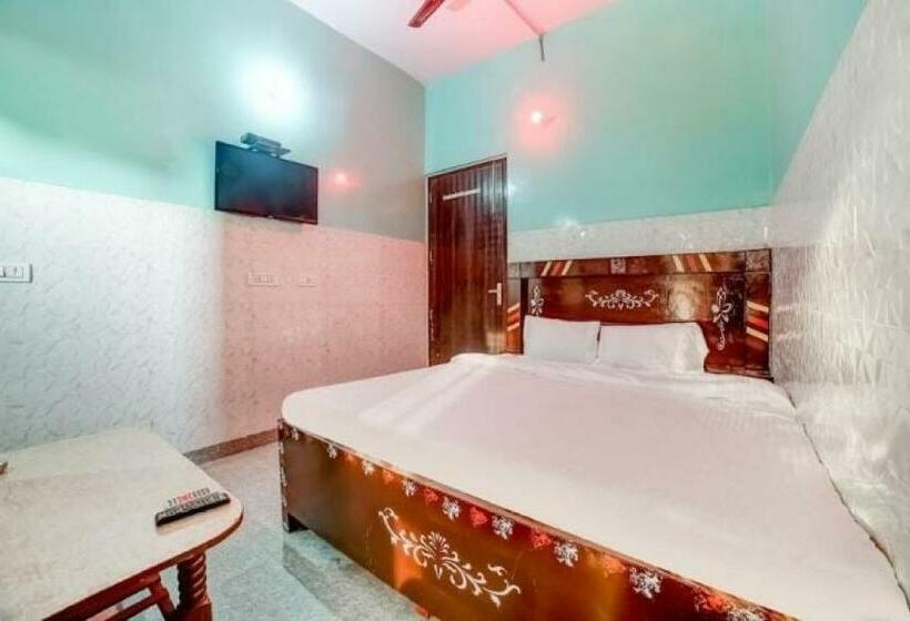 酒店 Oyo 86108 Shri Krishna Homestay