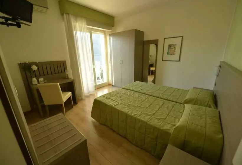 ホテル Villa Florida