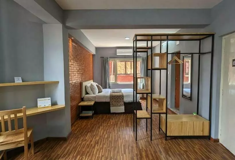 Nyadha House Bed & Breakfast