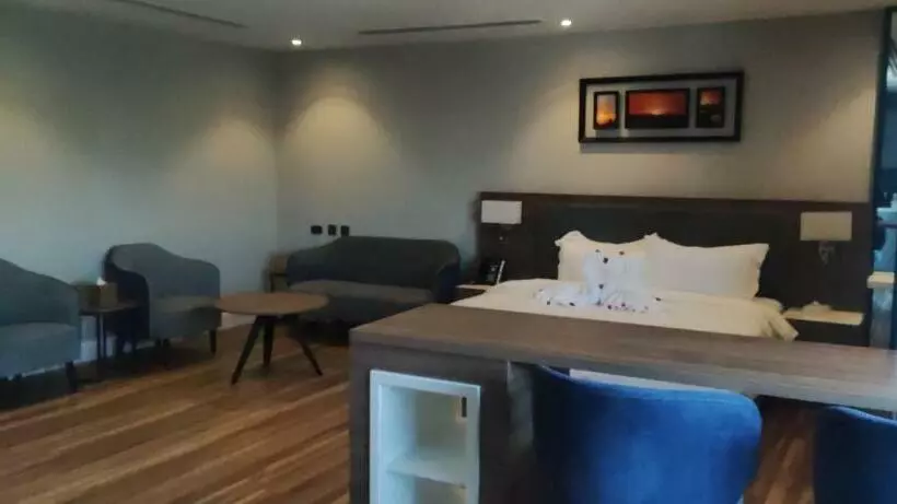 ホテル Warwick Al Jubail