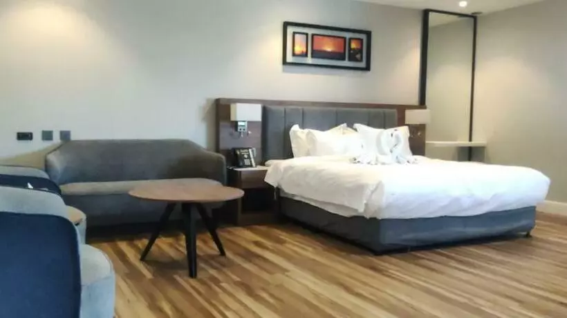 ホテル Warwick Al Jubail