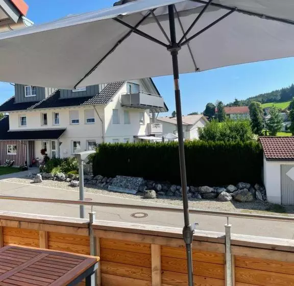 Retkeilymaja Landgasthaus Zum Kreuz Gbr