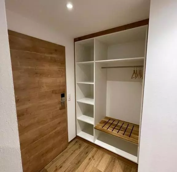 Retkeilymaja Landgasthaus Zum Kreuz Gbr