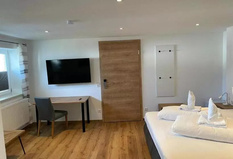 Retkeilymaja Landgasthaus Zum Kreuz Gbr