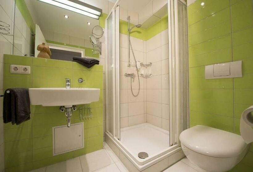 Отель Die Remise Condé Re 10