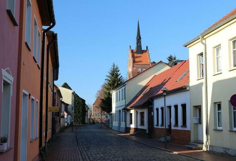 Отель Die Remise Condé Re 10