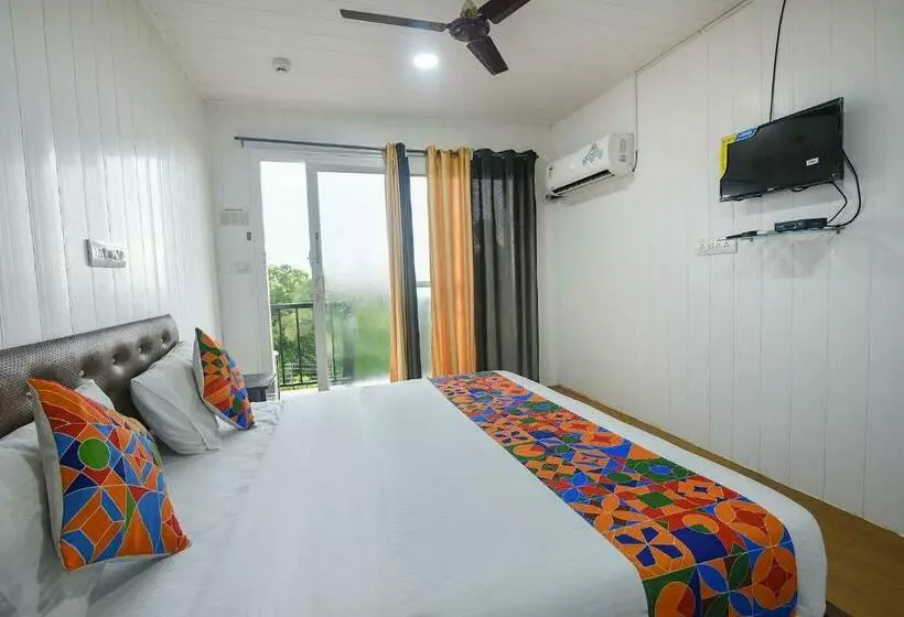 ホテル Fabexpress Vincy Palace, Mandrem Beach
