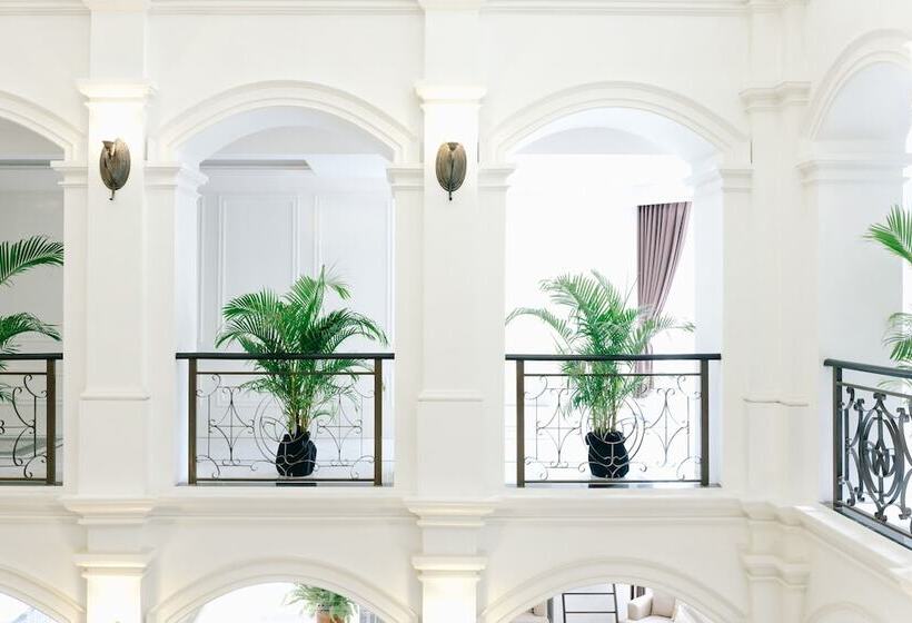 Hotel Mahalaya The Legacy