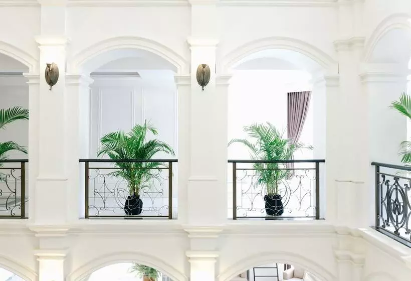 Hotelli Mahalaya The Legacy