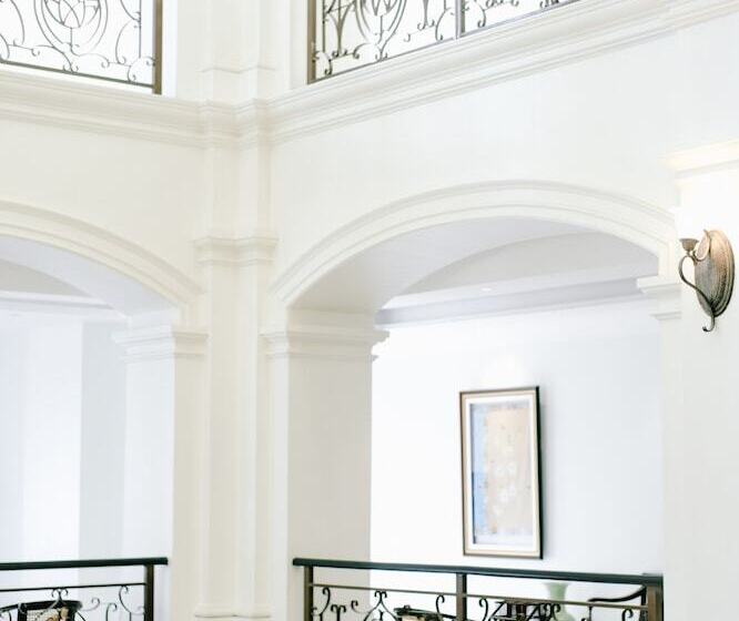 Hotel Mahalaya The Legacy