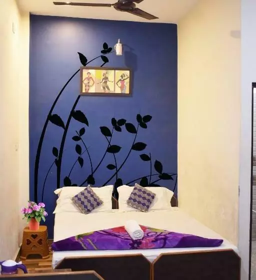 Majatalo Relax Paying Guest House