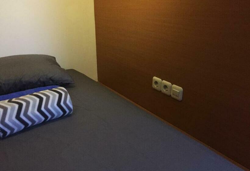 הוסטל The Cubic