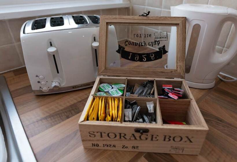 Hot Tub Jacuzzi On Private Terrace Free Gated Parking Sleeps 8