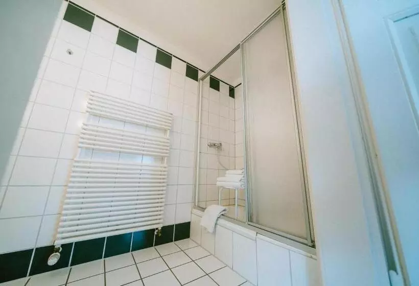 Majatalo Haus Till E