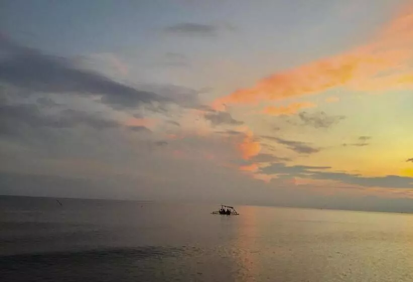 ペンション Pranajaya Villa At Desa Wisata Tejakula