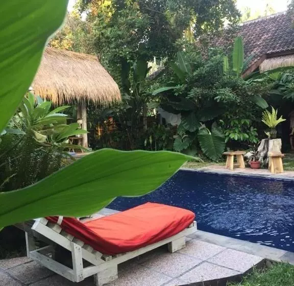 ペンション Pranajaya Villa At Desa Wisata Tejakula