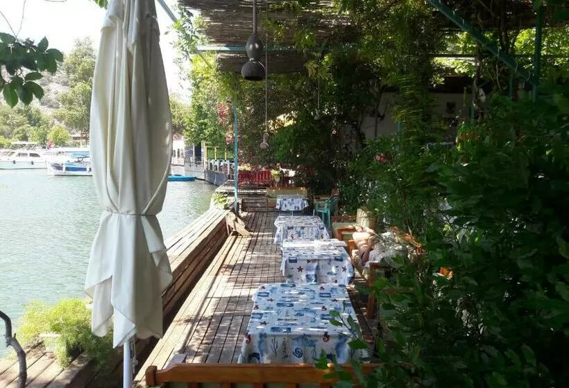 Zakkum Pansiyon