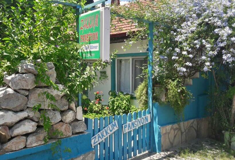 Zakkum Pansiyon