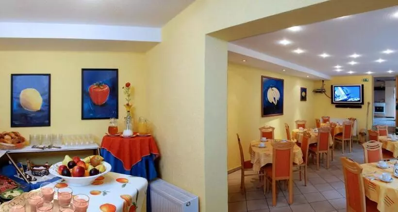 Bed and Breakfast Altstadt Hotel Peiß