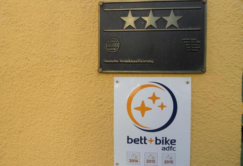 צימר Altstadt Hotel Peiß