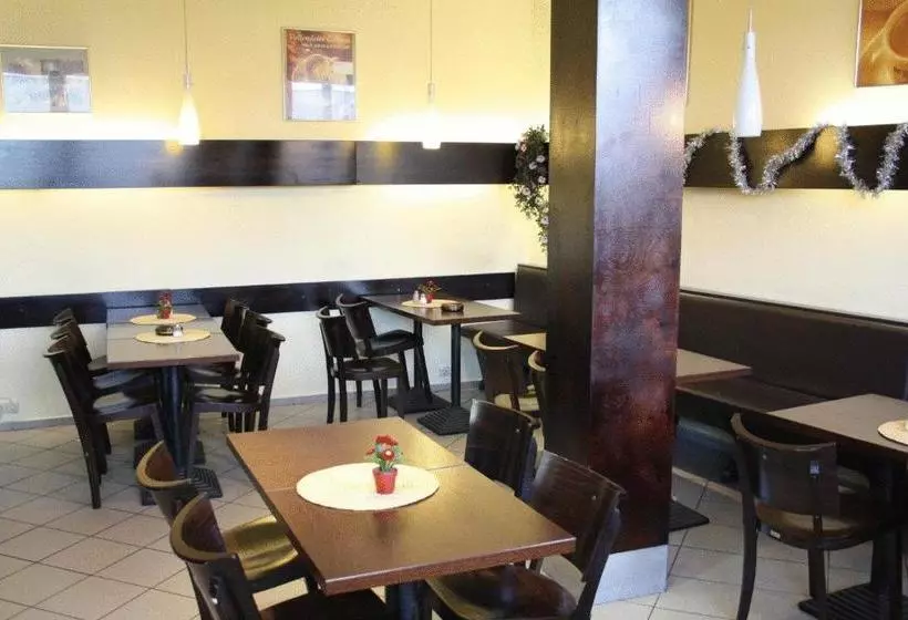 هتل A&n Moorfleet