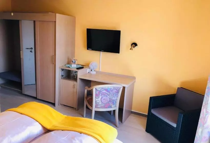 هتل Felsberger Hof