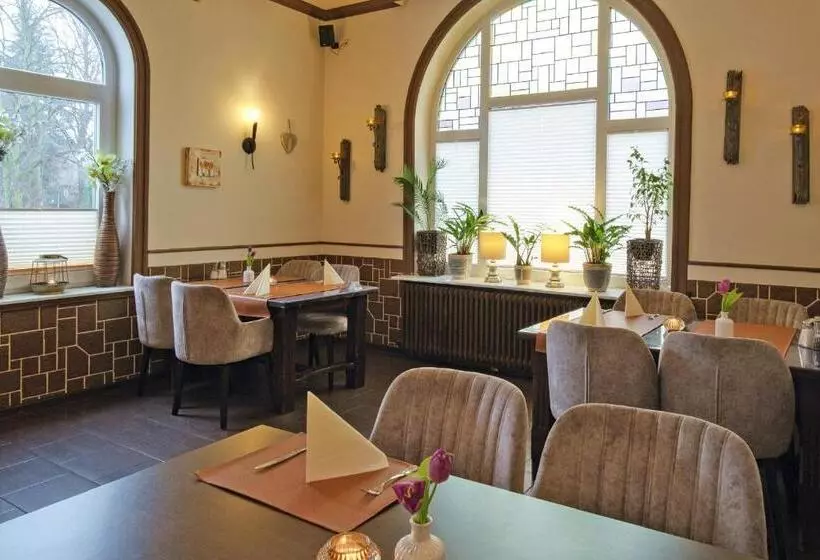 Отель Restaurant Holsteiner Hof