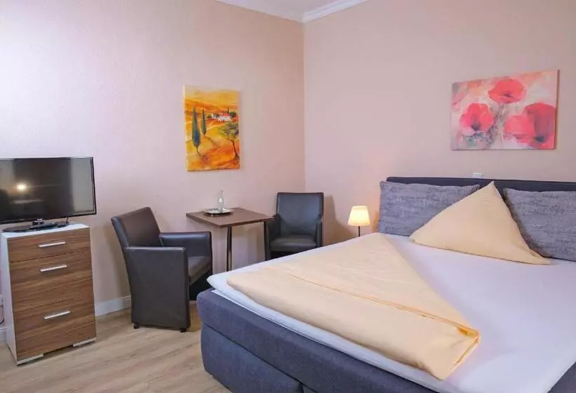 Отель Restaurant Holsteiner Hof