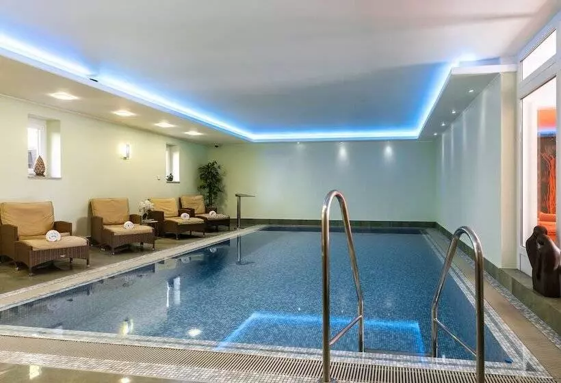 호텔 & Restaurant Villa Ulmenhof