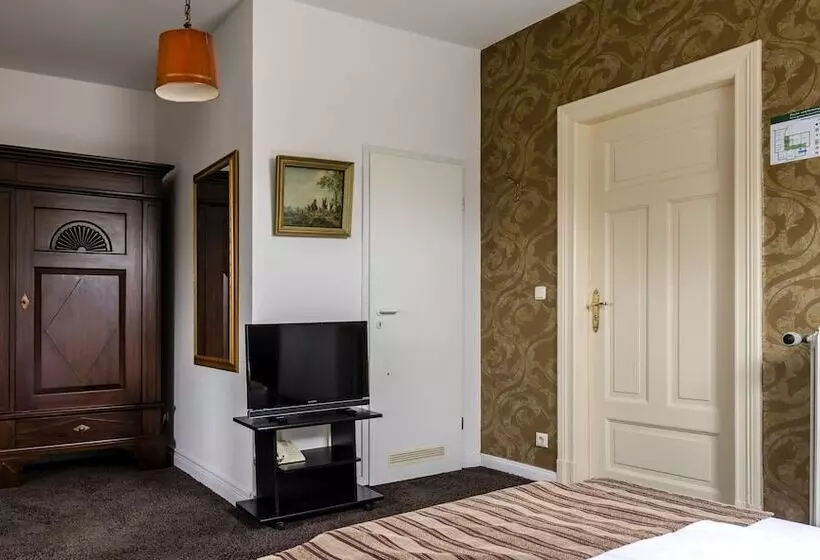 호텔 & Restaurant Villa Ulmenhof