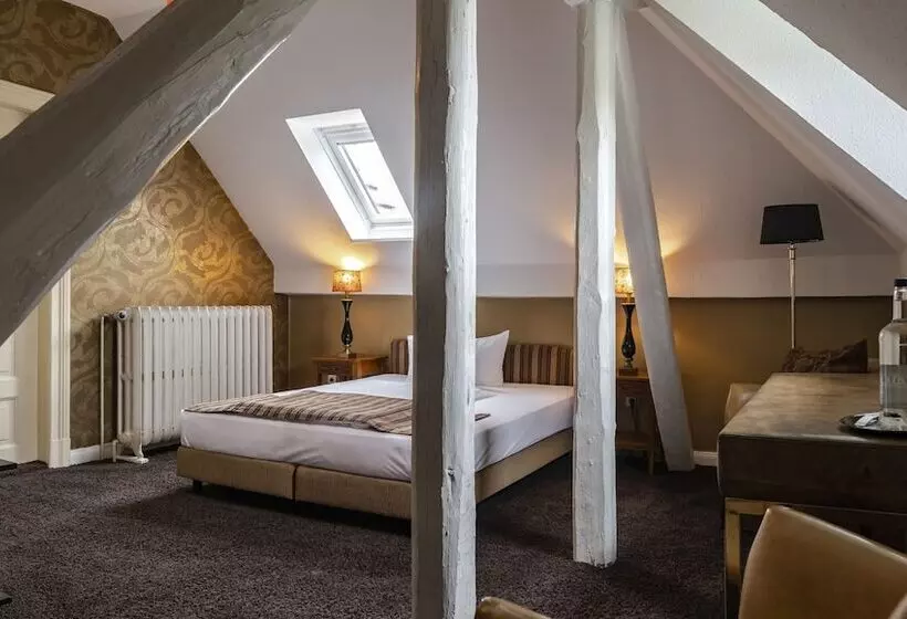 호텔 & Restaurant Villa Ulmenhof