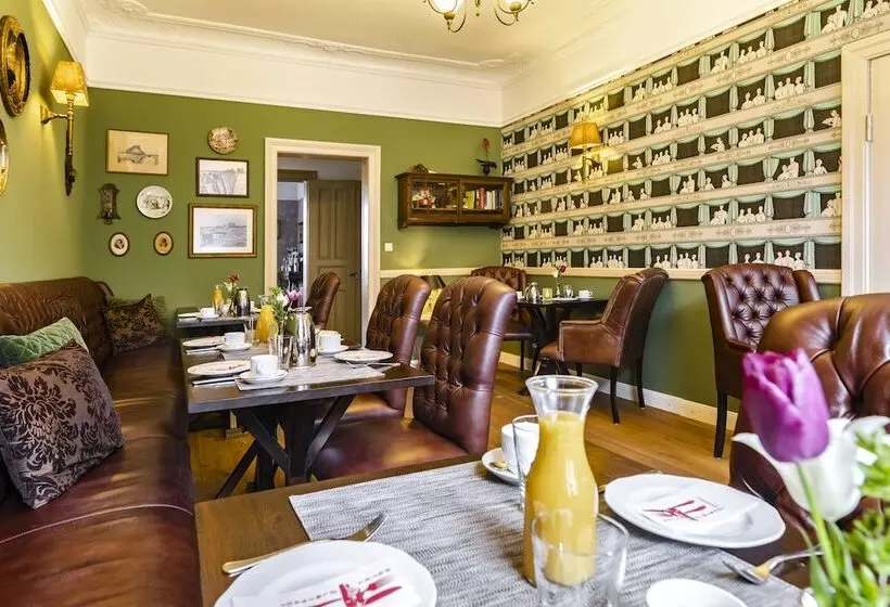 호텔 & Restaurant Villa Ulmenhof