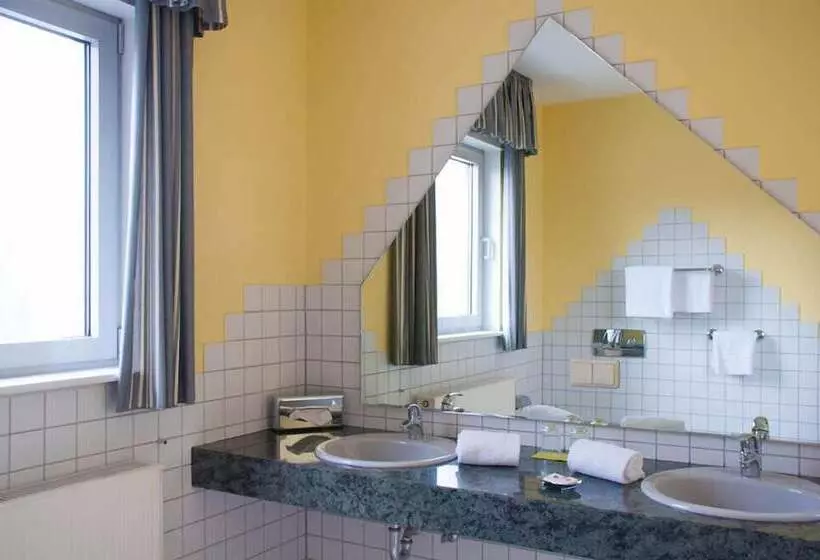 ホテル Stadt Puttlingen