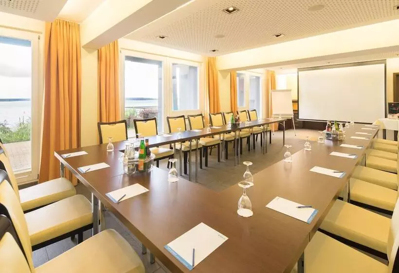 Strandhotel Senftenberger See