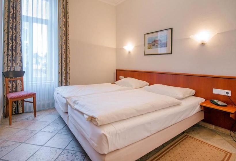 בית מלון כפרי Strandvillen Binz