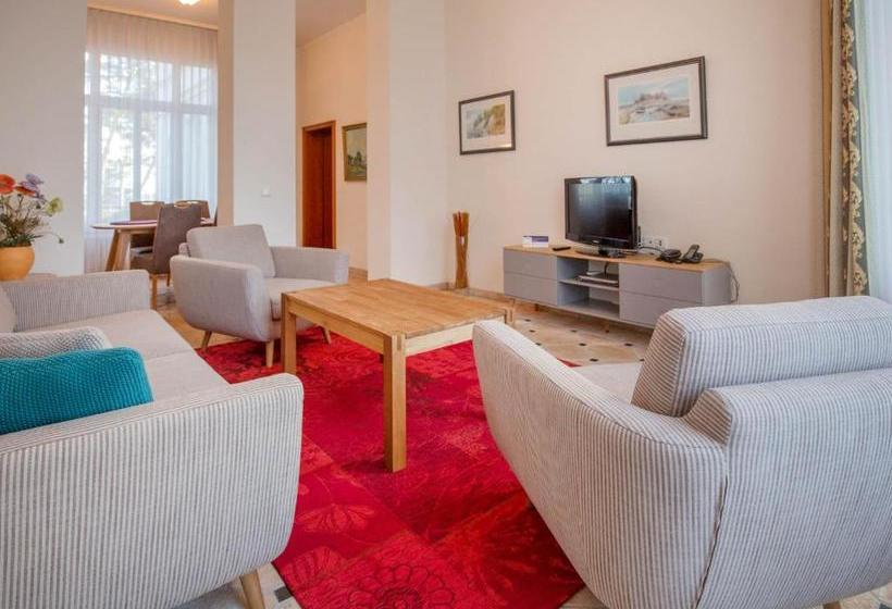 בית מלון כפרי Strandvillen Binz