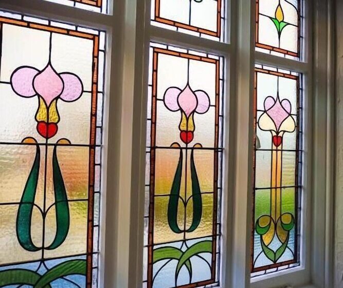 호텔 Whitburn House