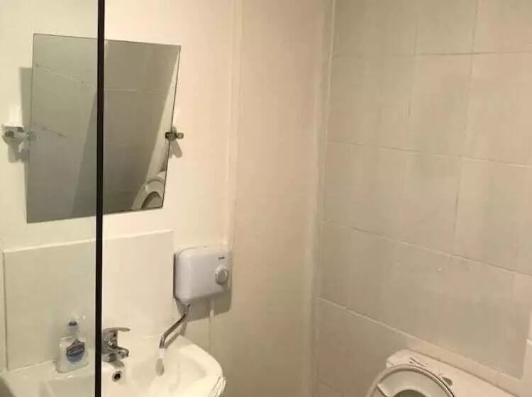 Hotel Whitburn House