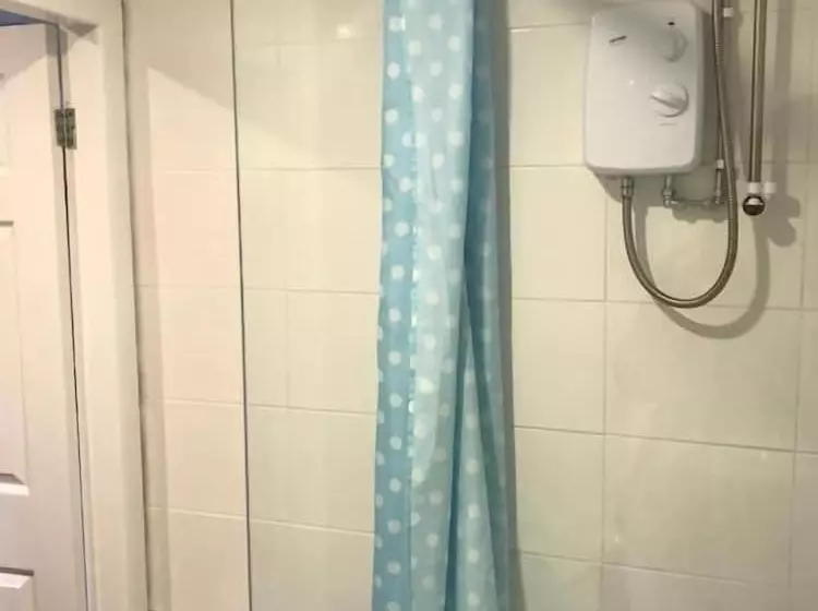 Hotel Whitburn House