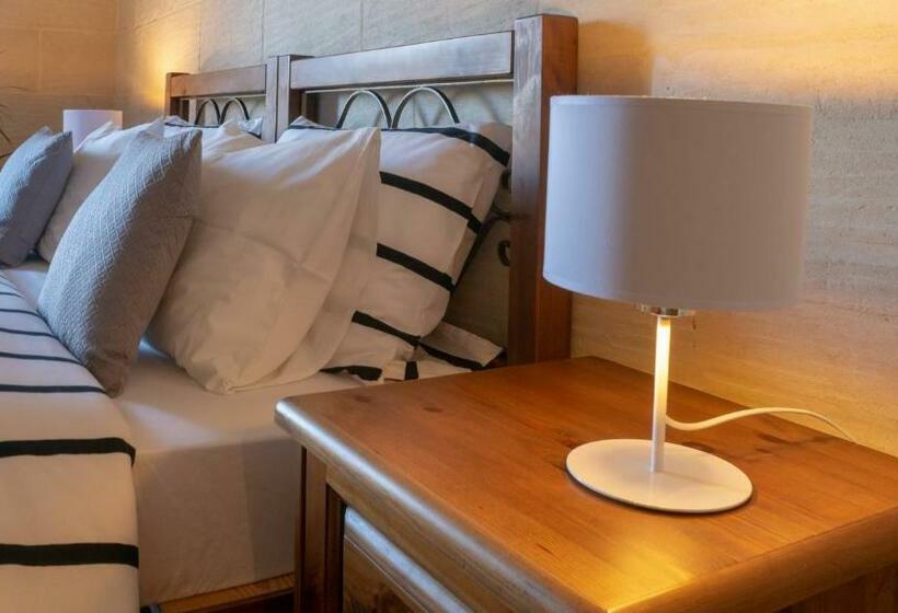 تختخواب و صبحانه Moonshine Villa