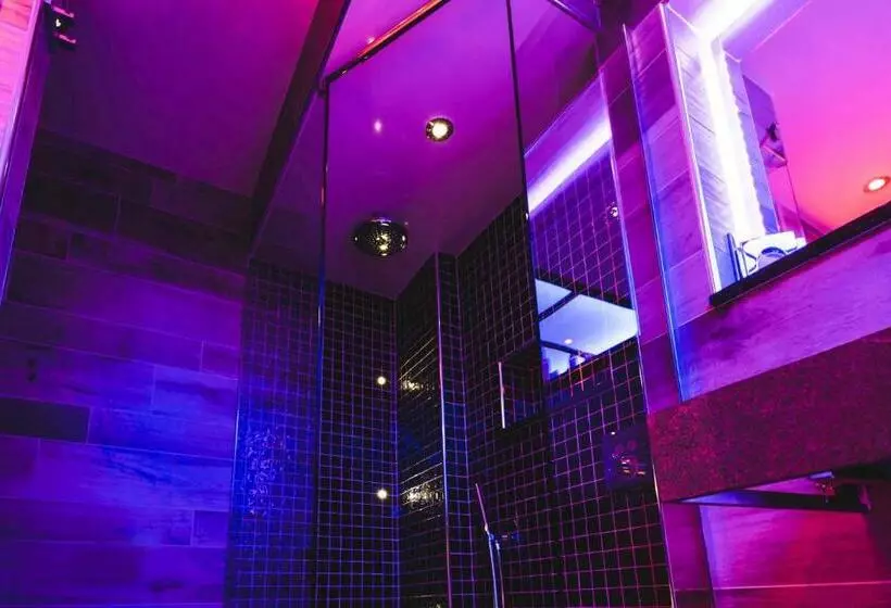 ホテル Church Suites By The Cranleigh Boutique