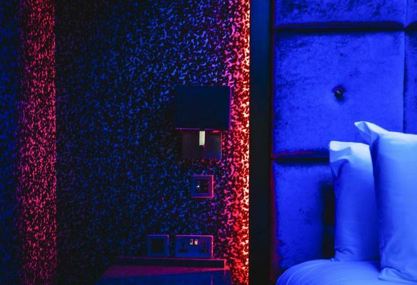 فندق Church Suites By The Cranleigh Boutique